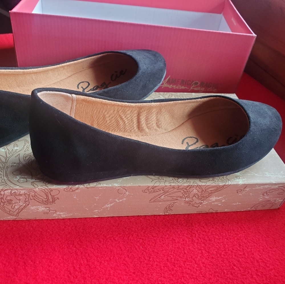 American Rag Cie women's black flats